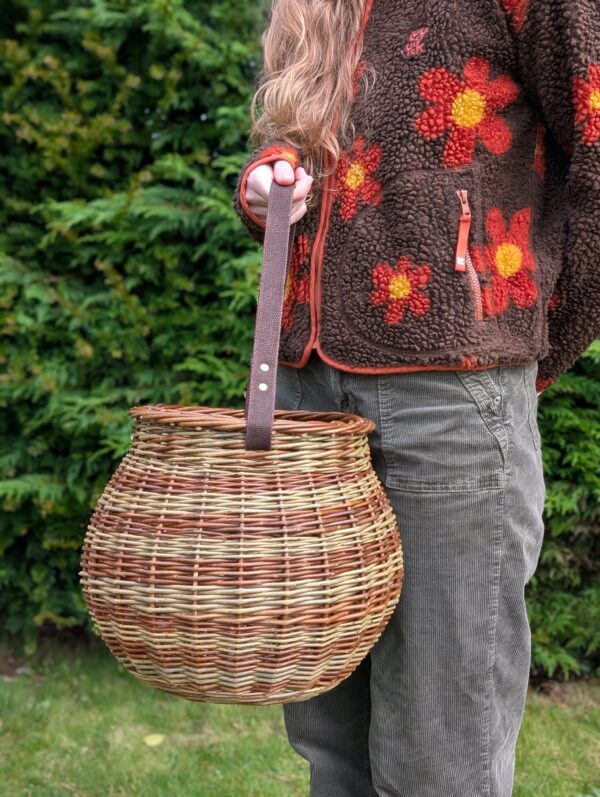 Cauldron Basket - An Coire - Image 2