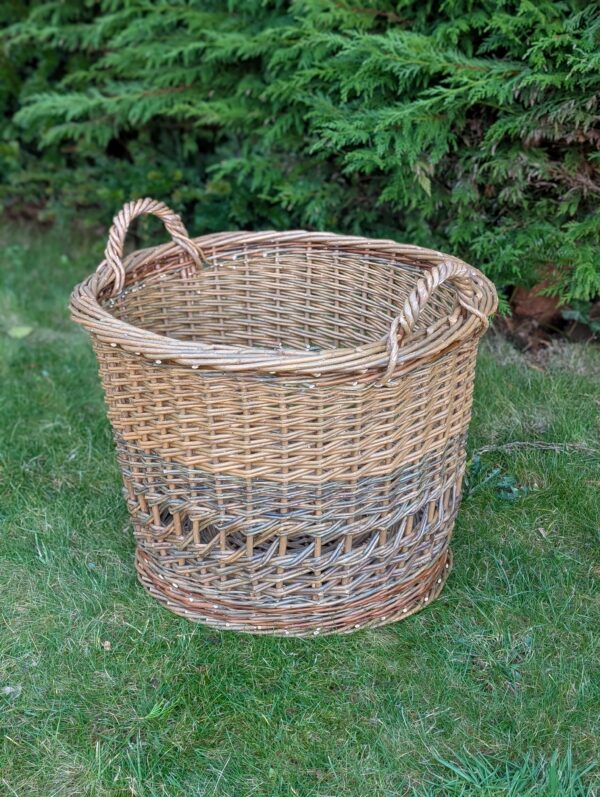 Log Basket - An Loga